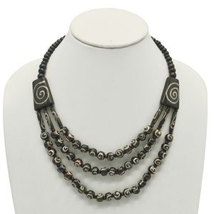 Live show necklace listing